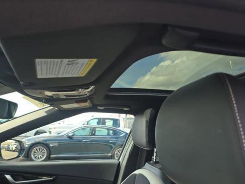 Used 2022 Kia EV6 GT-Line w/ GT-Line Suede Seat Package image 9