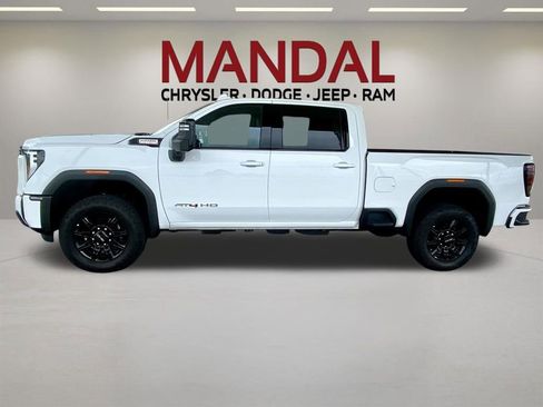 Used 2025 GMC Sierra 2500 AT4 AWD/4WD image 10