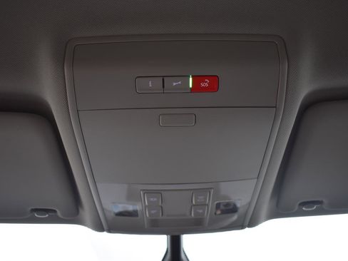 Used 2022 Volkswagen Atlas SE image 34