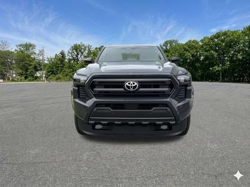 Used 2025 Toyota Tacoma SR w/ SR Upgrade Package AWD/4WD image 3