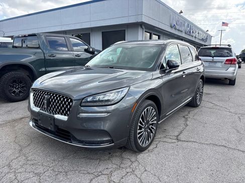 Used 2020 Lincoln Corsair Reserve FWD image 4