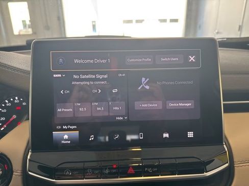 New 2025 Jeep Compass Limited w/ Sun & Sound Group image 19