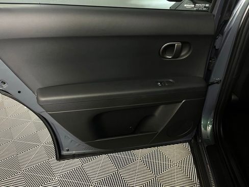 Used 2025 Hyundai Ioniq 5 SE image 28