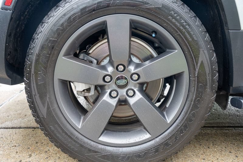 Used 2023 Land Rover Defender 130 SE AWD/4WD image 60