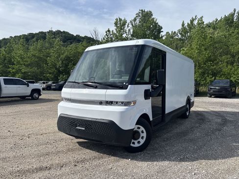 Used 2024 Chevrolet Brightdrop 600 w/ Commercial Equipment Package AWD/4WD image 2
