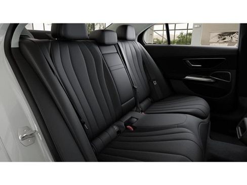 Certified 2025 Mercedes-Benz E 350 4MATIC Sedan image 5