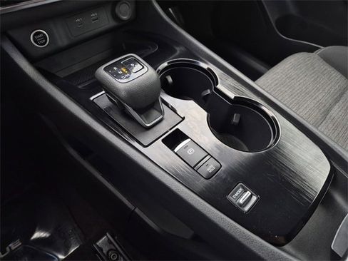 Used 2023 Nissan Rogue SV image 36