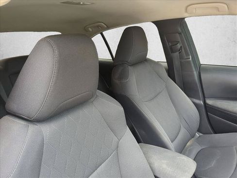 Used 2022 Toyota Corolla LE FWD image 17