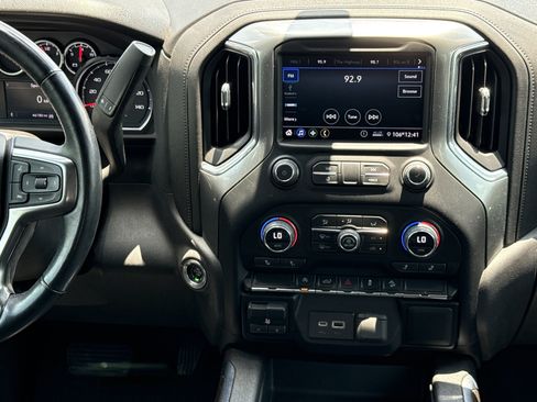 Used 2022 Chevrolet Silverado 1500 RST AWD/4WD image 29