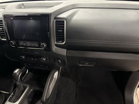Used 2024 Nissan Frontier SL image 19