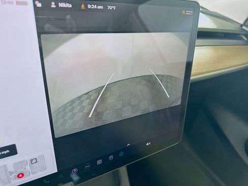 Used 2022 Tesla Model Y Performance image 21