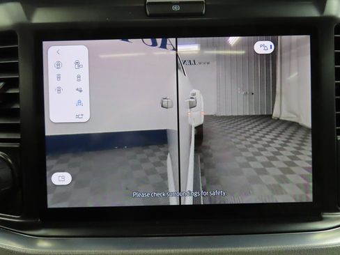 Used 2025 Ford F450 Platinum w/ Platinum Plus Package image 18