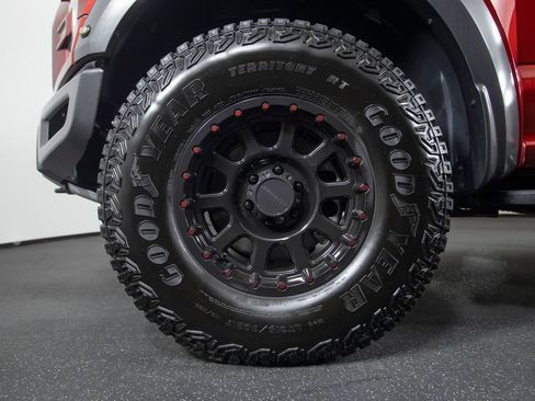 Used 2017 Ford F150 Raptor w/ Equipment Group 801A Mid AWD/4WD image 8