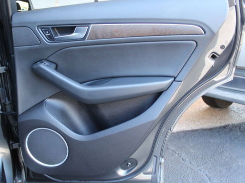 Used 2015 Audi Q5 2.0T Premium Plus w/ Technology Package AWD/4WD image 11