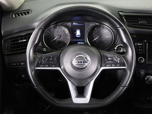 Used 2020 Nissan Rogue SV AWD/4WD image 36