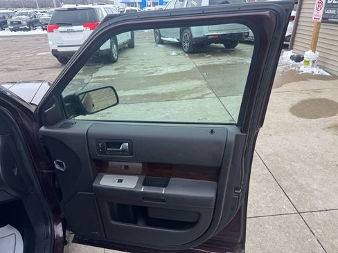 Used 2011 Ford Flex SEL w/ Convenience Pkg image 15