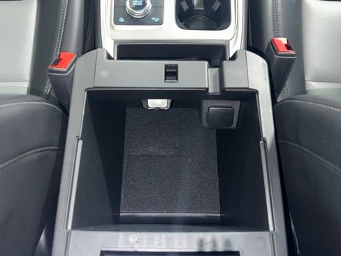 Used 2024 Ford Explorer XLT w/ Equipment Group 202A AWD/4WD image 30