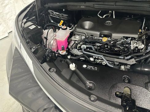 Used 2025 Toyota Sienna XLE image 70