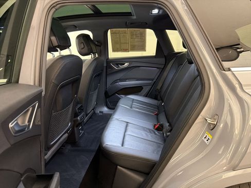 Used 2023 Audi Q4 e-tron Premium Plus w/ Premium Plus image 14