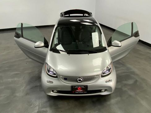 Used 2019 smart fortwo electric drive image 46
