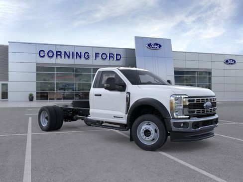 New 2025 Ford F550 4x4 Regular Cab Super Duty image 7