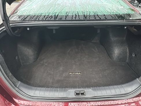 Used 2025 Nissan Altima 2.5 SV FWD image 28