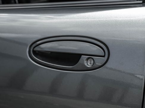 Used 2004 Chevrolet Corvette Convertible w/ Preferred Equipment Group image 30