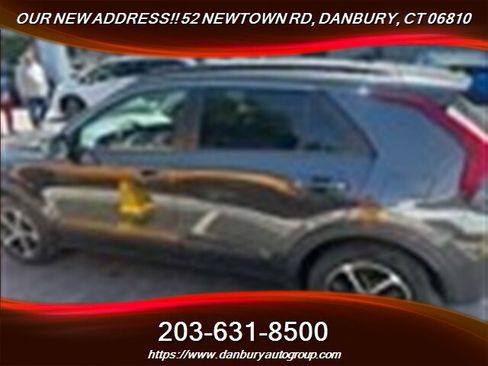 Used 2023 Kia Niro EX FWD image 3