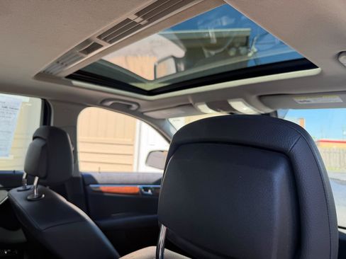Used 2008 Mercedes-Benz C 300 Sedan image 6