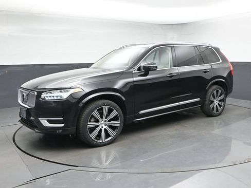 Used 2023 Volvo XC90 B6 Ultimate w/ Protection Package AWD/4WD image 4