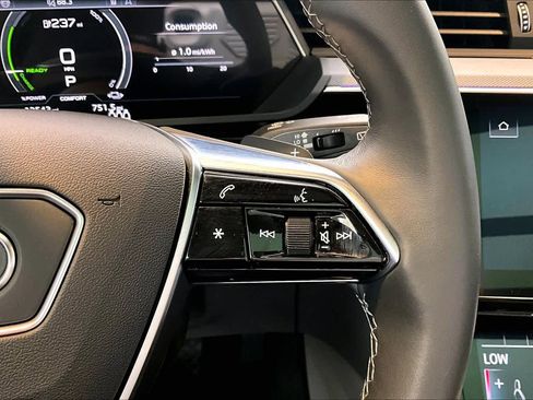 Certified 2024 Audi Q8 e-tron Prestige w/ Prestige Package image 25