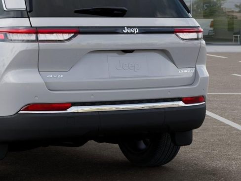 New 2026 Jeep Grand Cherokee Limited AWD/4WD image 13
