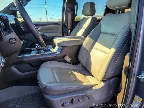 Used 2023 GMC Sierra 1500 SLT w/ SLT Convenience Package image 9