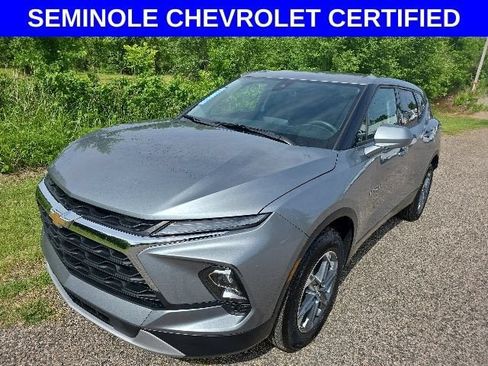 Used 2025 Chevrolet Blazer LT FWD image 1