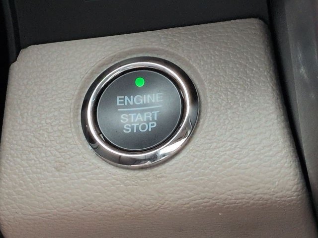 Certified 2019 Ford F250 Limited w/ FX4 Off-Road Package AWD/4WD image 27