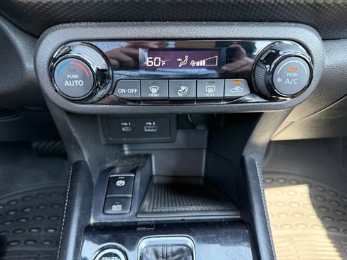 Used 2021 Nissan Kicks SV FWD image 24