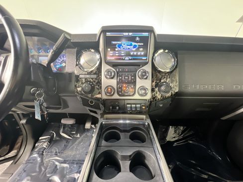 Used 2014 Ford F350 Lariat w/ Camper Package AWD/4WD image 24