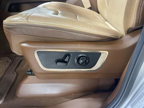 Used 2019 RAM 1500 Limited AWD/4WD image 12