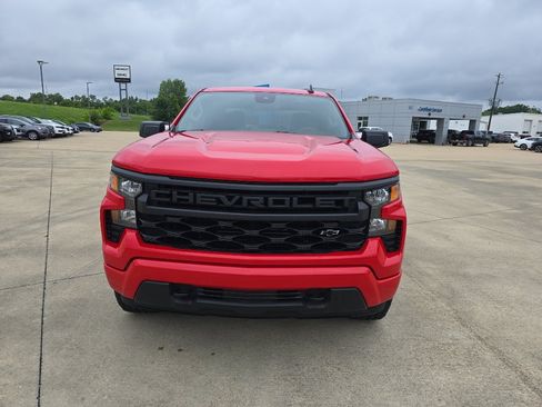 Used 2024 Chevrolet Silverado 1500 Custom w/ Dark Appearance Package AWD/4WD image 2