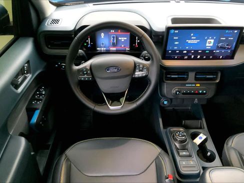 Used 2025 Ford Maverick Lobo image 5