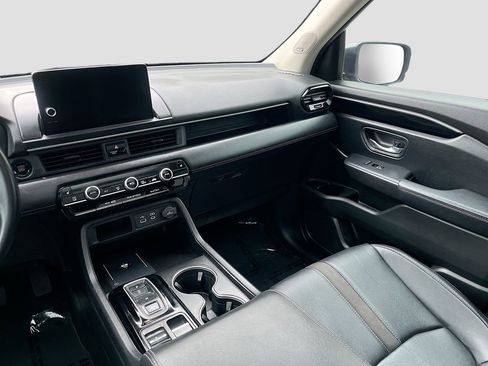 Used 2023 Honda Pilot Touring image 24