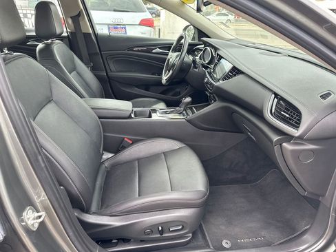 Used 2018 Buick Regal Essence w/ Driver Confidence Package #1 image 29