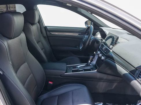 Used 2019 Honda Accord Sport image 13