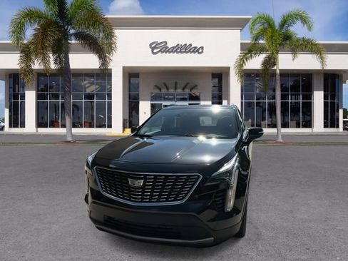 Certified 2023 Cadillac XT4 Premium Luxury FWD image 4