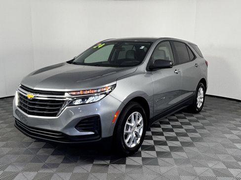Used 2024 Chevrolet Equinox LS w/ LS Convenience Package image 2