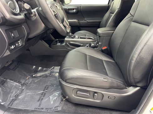 Used 2023 Toyota Tacoma 4x4 Double Cab image 27