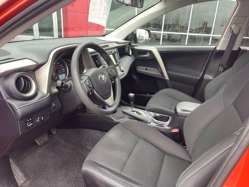 Used 2015 Toyota RAV4 XLE image 18