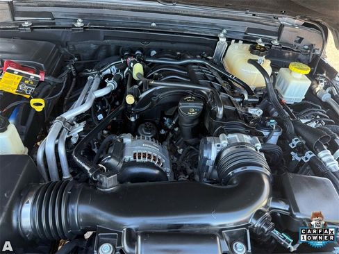 Certified 2022 Jeep Gladiator Mojave w/ LED Lighting Group image 29