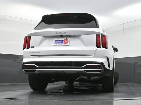 Used 2023 Kia Sorento SX FWD image 31