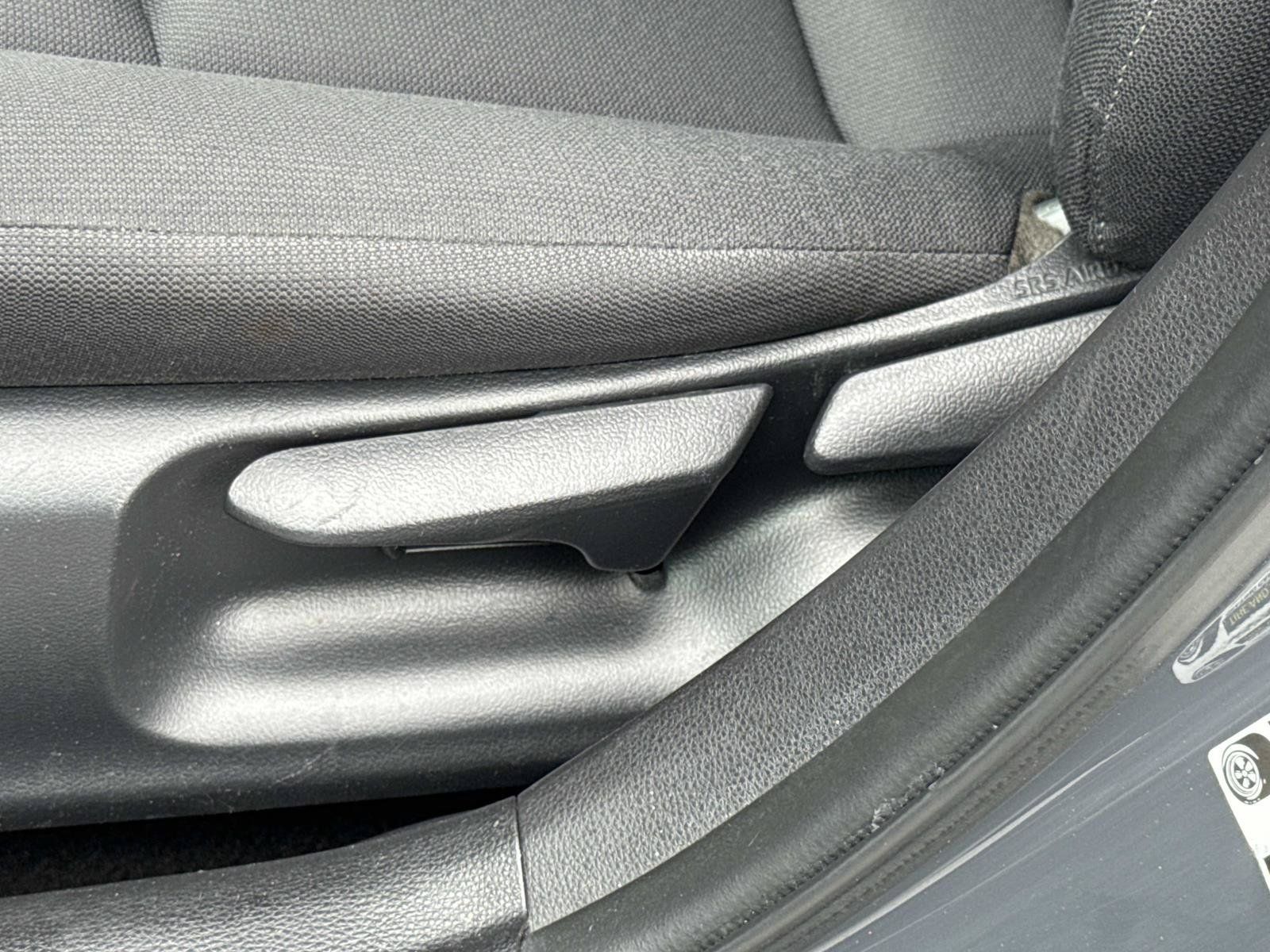 Used 2024 Toyota Corolla LE FWD image 18